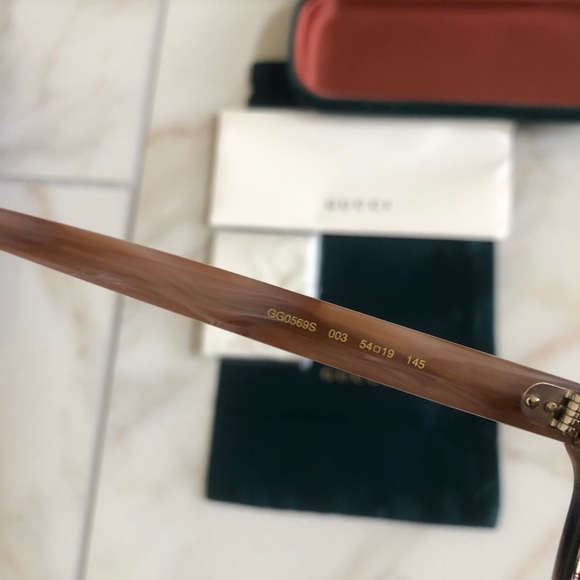 🔥NEW BEST SELLER GUCCI CAT EYE SUNGLASSES 🔥 - Picture 4 of 10